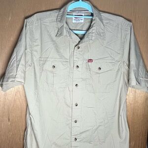 Wrangler Men's Beige button up size medium